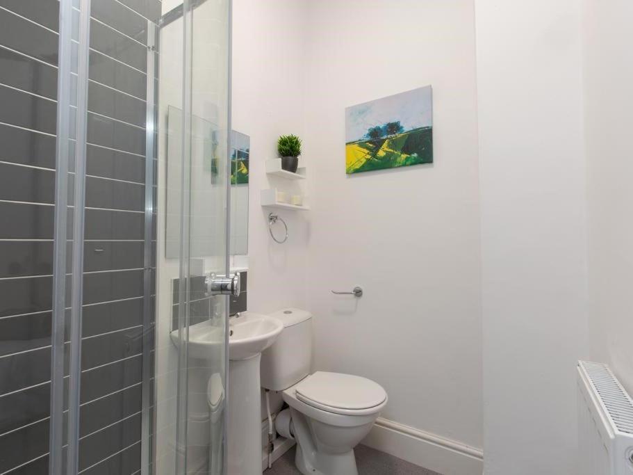 Townhouse @ 166 Ruskin Road Crewe Buitenkant foto