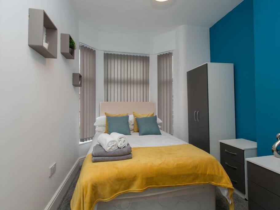 Townhouse @ 166 Ruskin Road Crewe Buitenkant foto